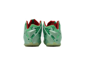 Кросівки NIKE YOUTH US 7 LEBRON 11 CHRISTMAS SNKR MULTI 621712-301