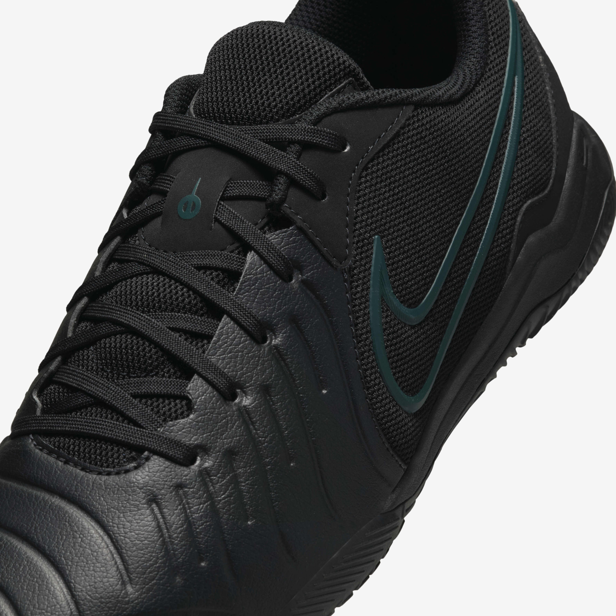 Бутси Nike LEGEND 10 ACADEMY IC DV4341-002
