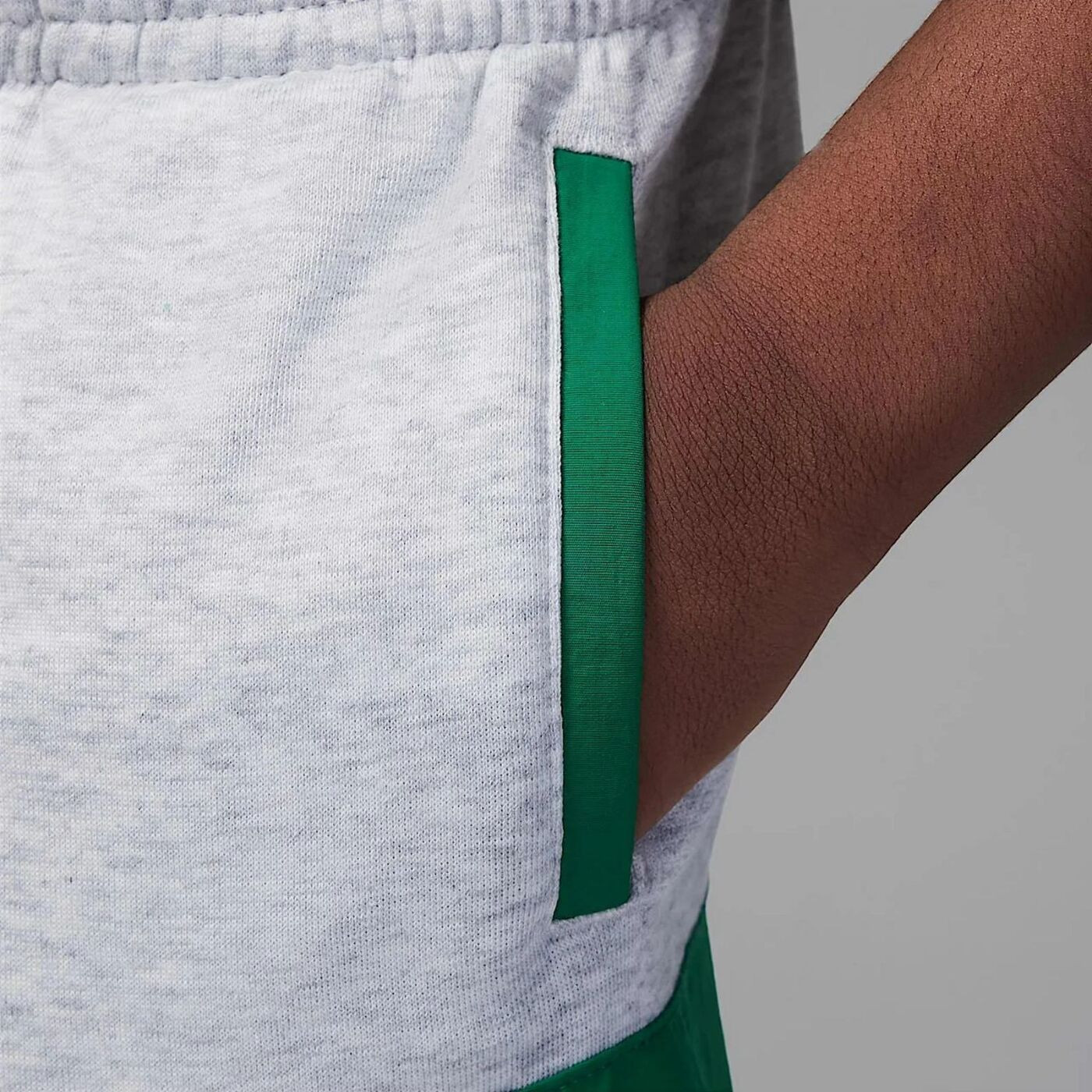 Костюм спортивний дитячий Air Jordan 2-Piece Stacked Mixed Set Green 85D767-G2H