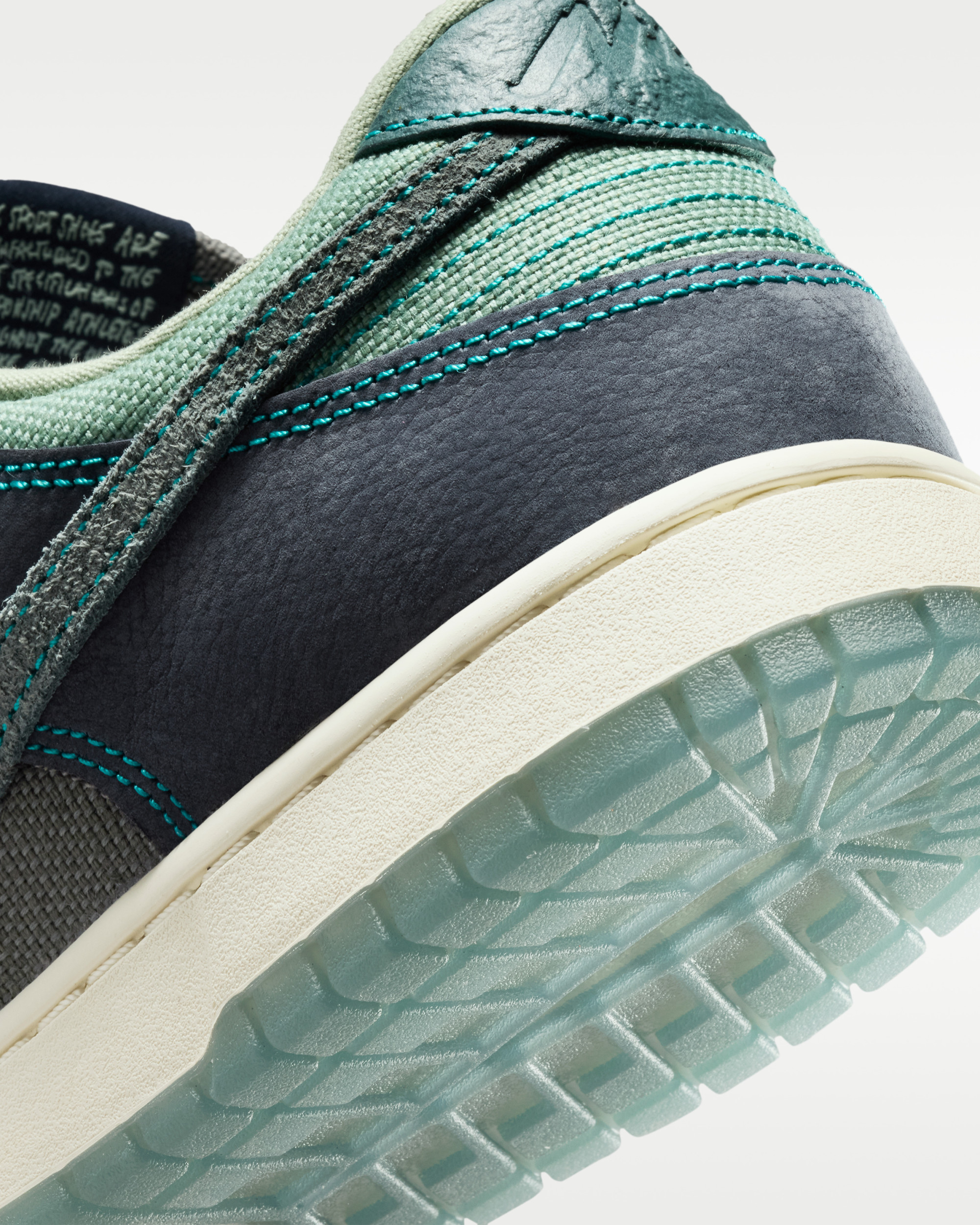 Кросівки Nike DU LOW RETRO SE IH1942-002