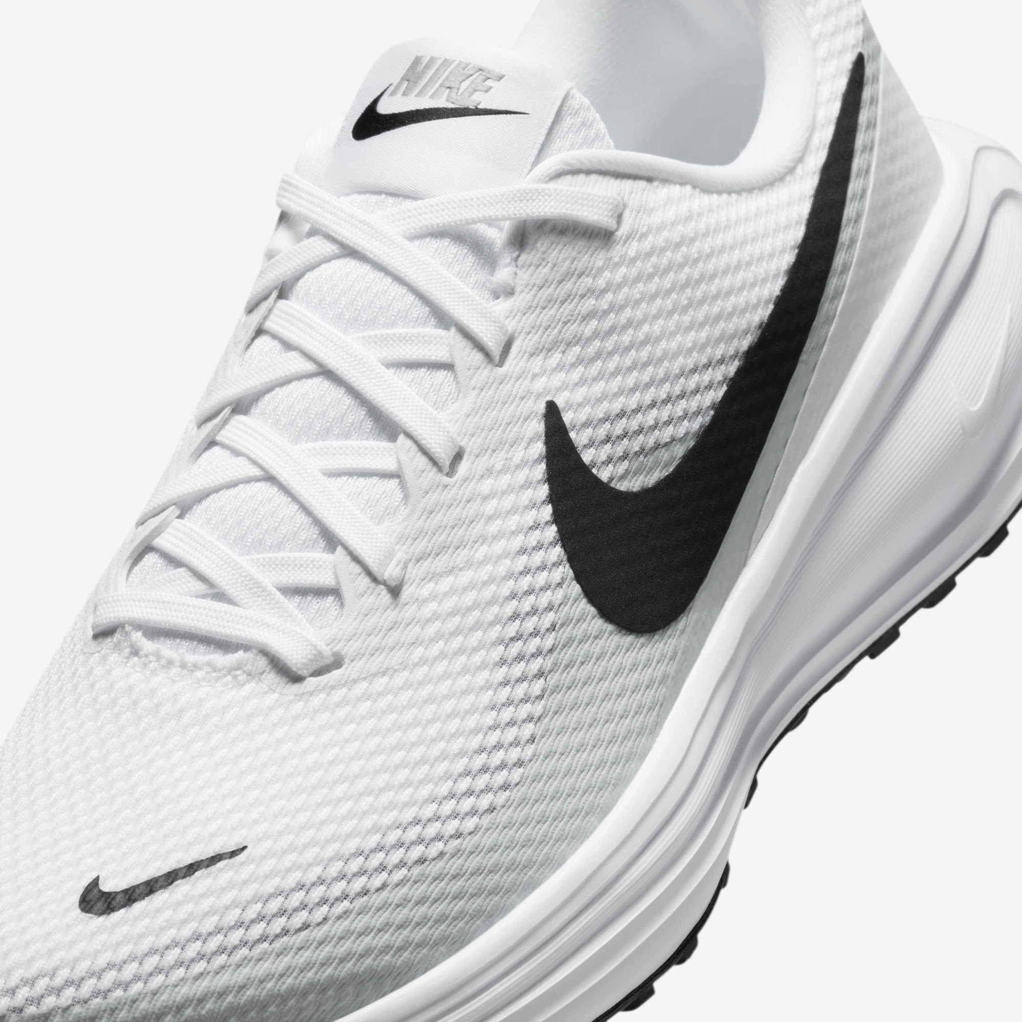 Кросівки Nike W REVOLUTION 8 WIDE HQ1995-102