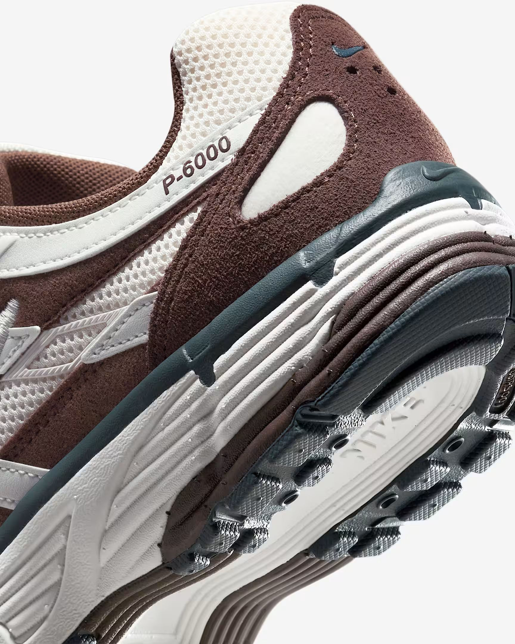 Кросівки Nike W P-6000 HV8972-001