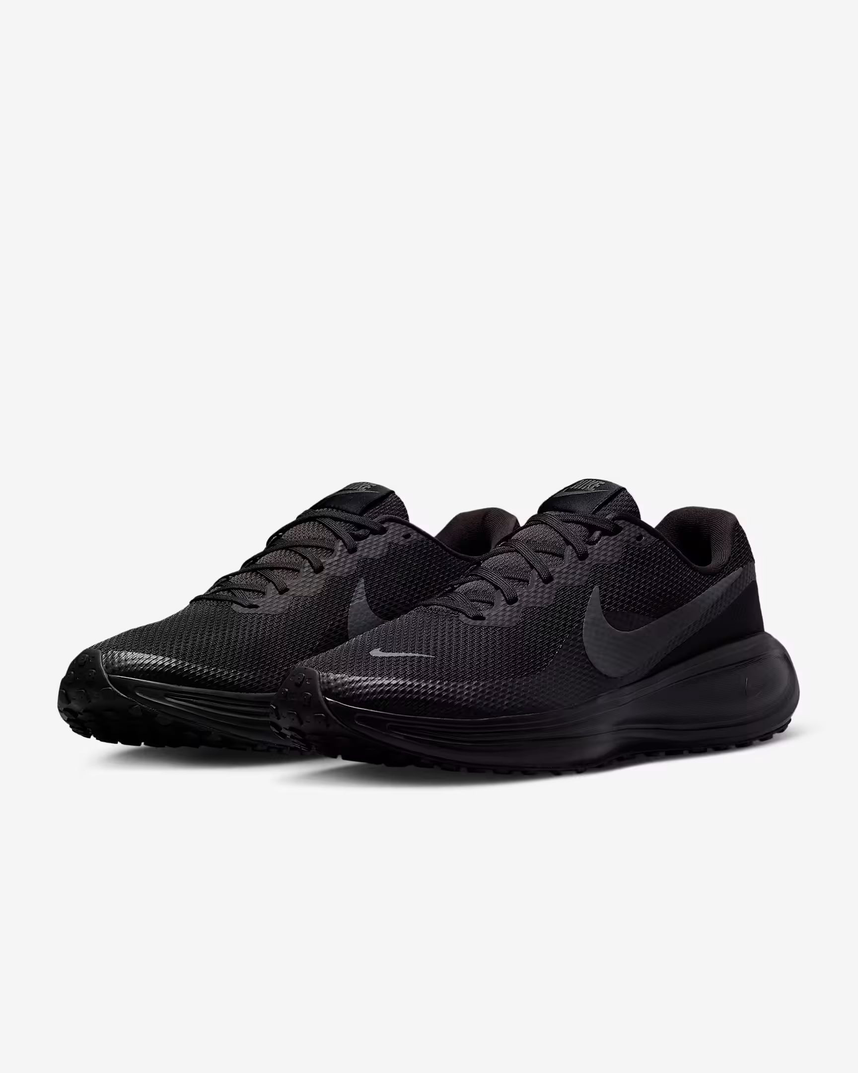 Кросівки Nike REVOLUTION 8 HJ9198-002