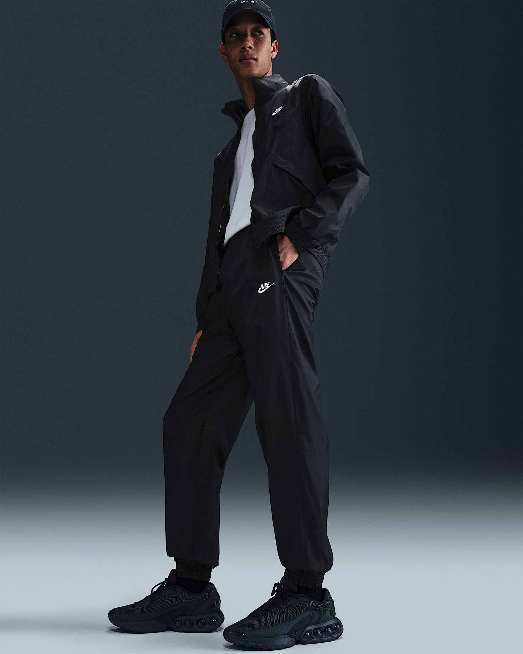 Костюм спортивний Nike M CLUB WVN TRK SUIT HJ1985-011