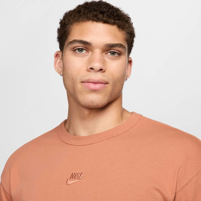 Футболка Чоловіча NIKE NSW PREM ESSNTL SUST TEE ORANGE DO7392-225