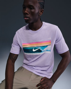 Футболка чоловіча Nike Sportswear Violet HJ0760-515