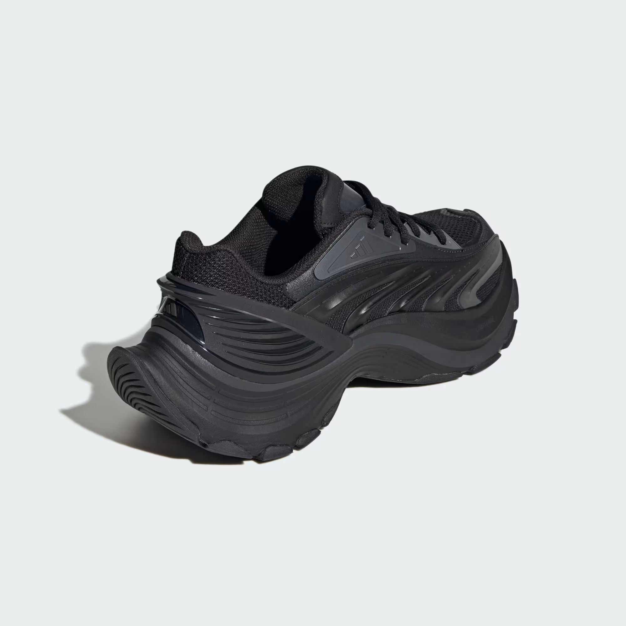 Кросівки XLG MTW Core Black/Carbon/Core Black JR5383