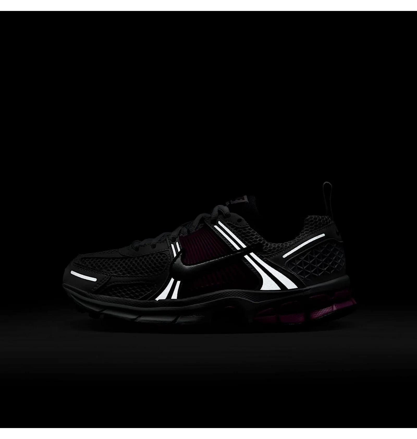 Кросівки жіночі Nike Zoom Vomero 5 Gs (HF6998-102) HF6998-102