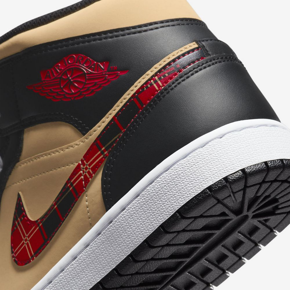 Кросівки JORDAN AIR 1 MID SE DZ5329-001