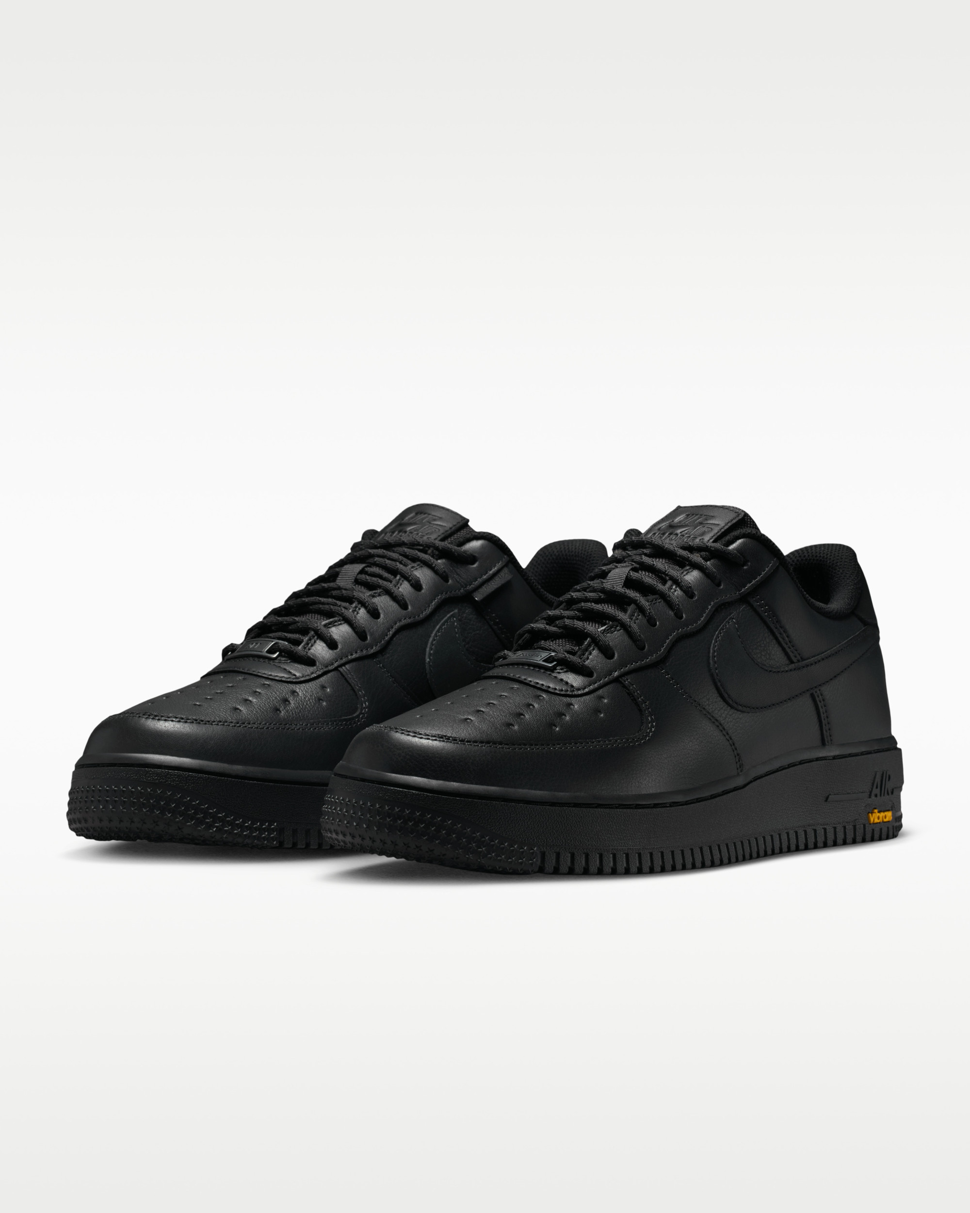Кросівки Nike AIR FORCE 1 GTX VIBRAM HV5953-001