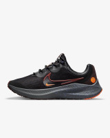 Кросівки бігові Nike  ZOOM WINFLO 8 SHIELD DC3727-200