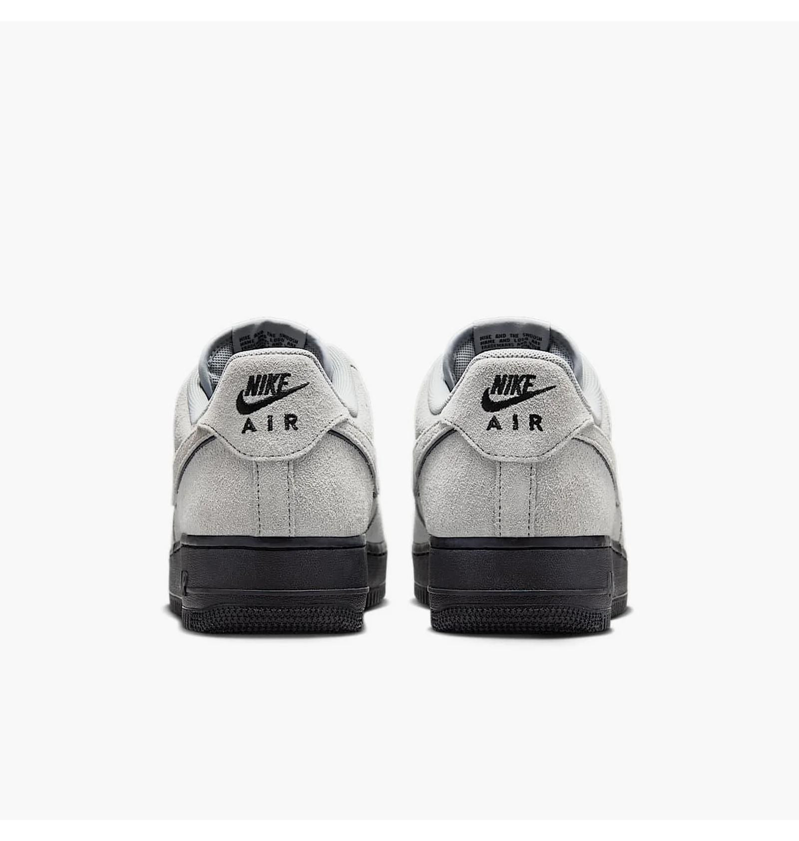 Кросівки Nike Air Force 1 07 LV8 HQ1966-001