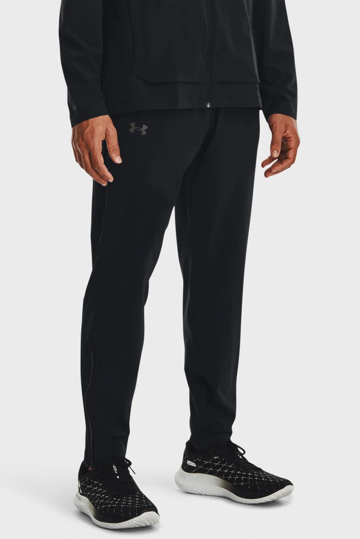 Штани спортивні UA OUTRUN THE STORM PANT 1376799-001 Under Armour L Чорний 1376799-001