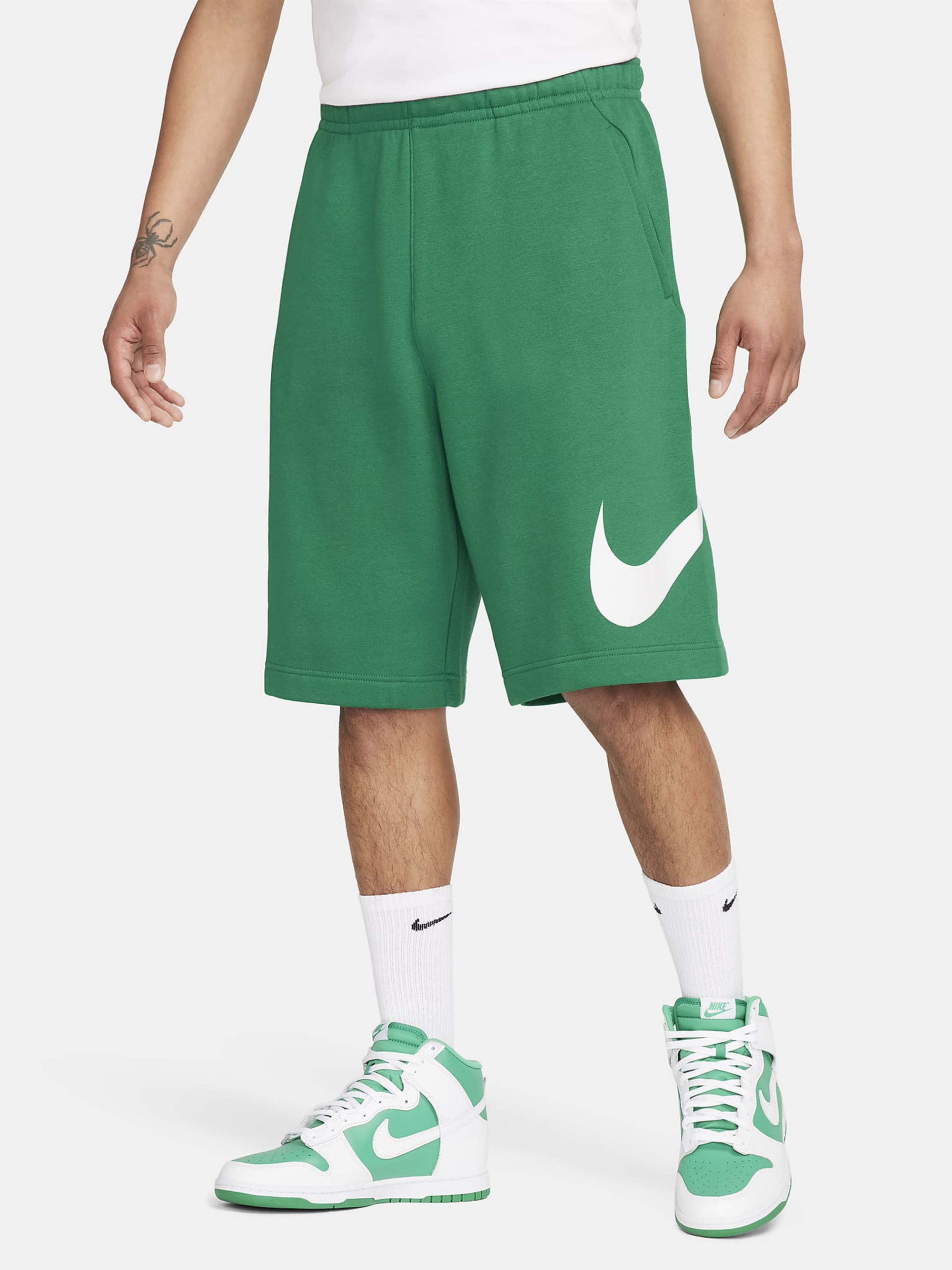Шорти чоловічі Nike Sportswear Club Graphic Shorts Green BV2721-365
