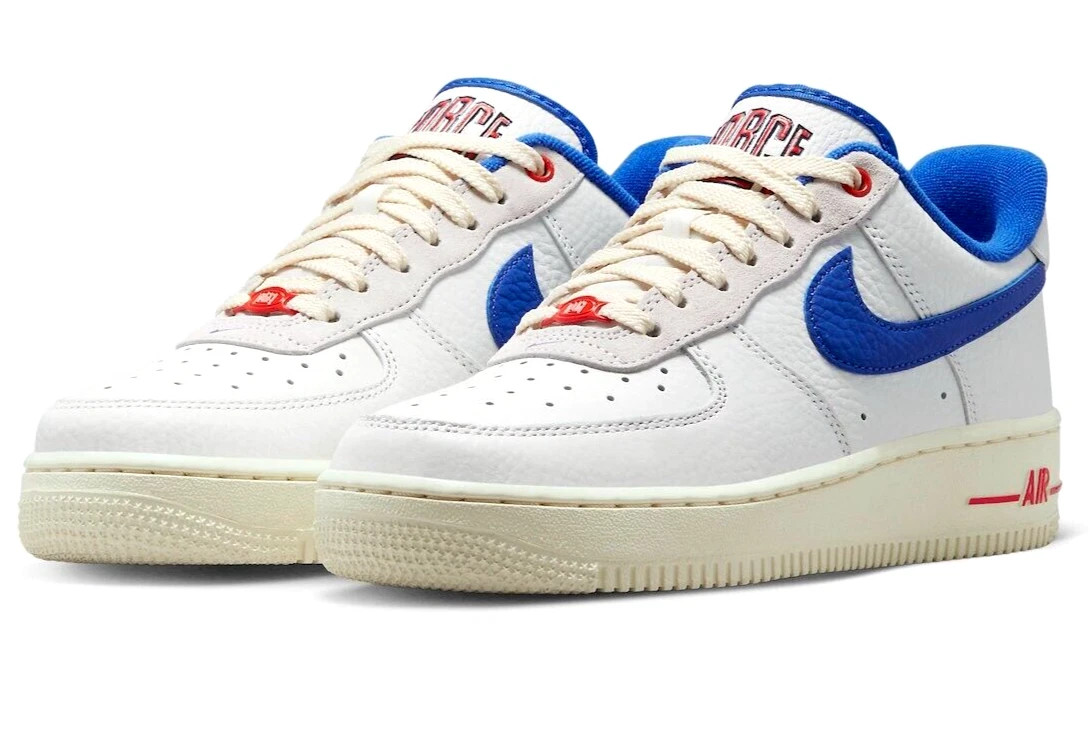 Кросівки Nike WMNS AIR FORCE 1 07 LX DR0148-100