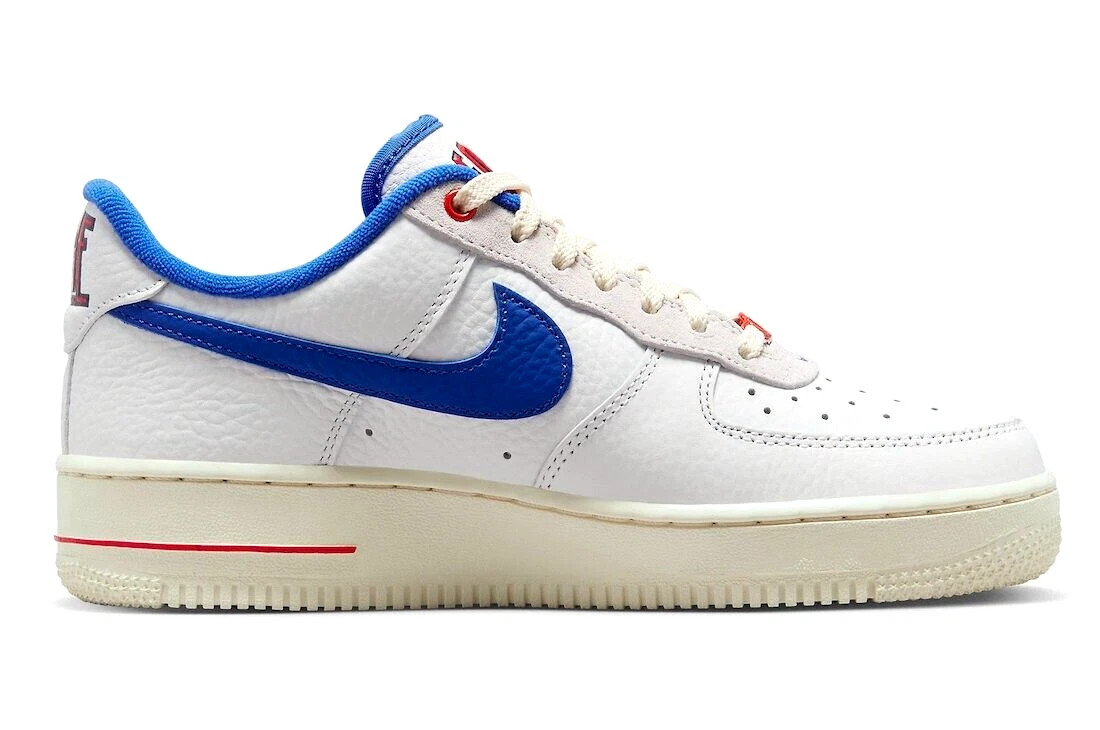 Кросівки Nike WMNS AIR FORCE 1 07 LX DR0148-100