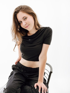 Футболка Nike W NSW ESSNTL SLM CRP FB2873-010