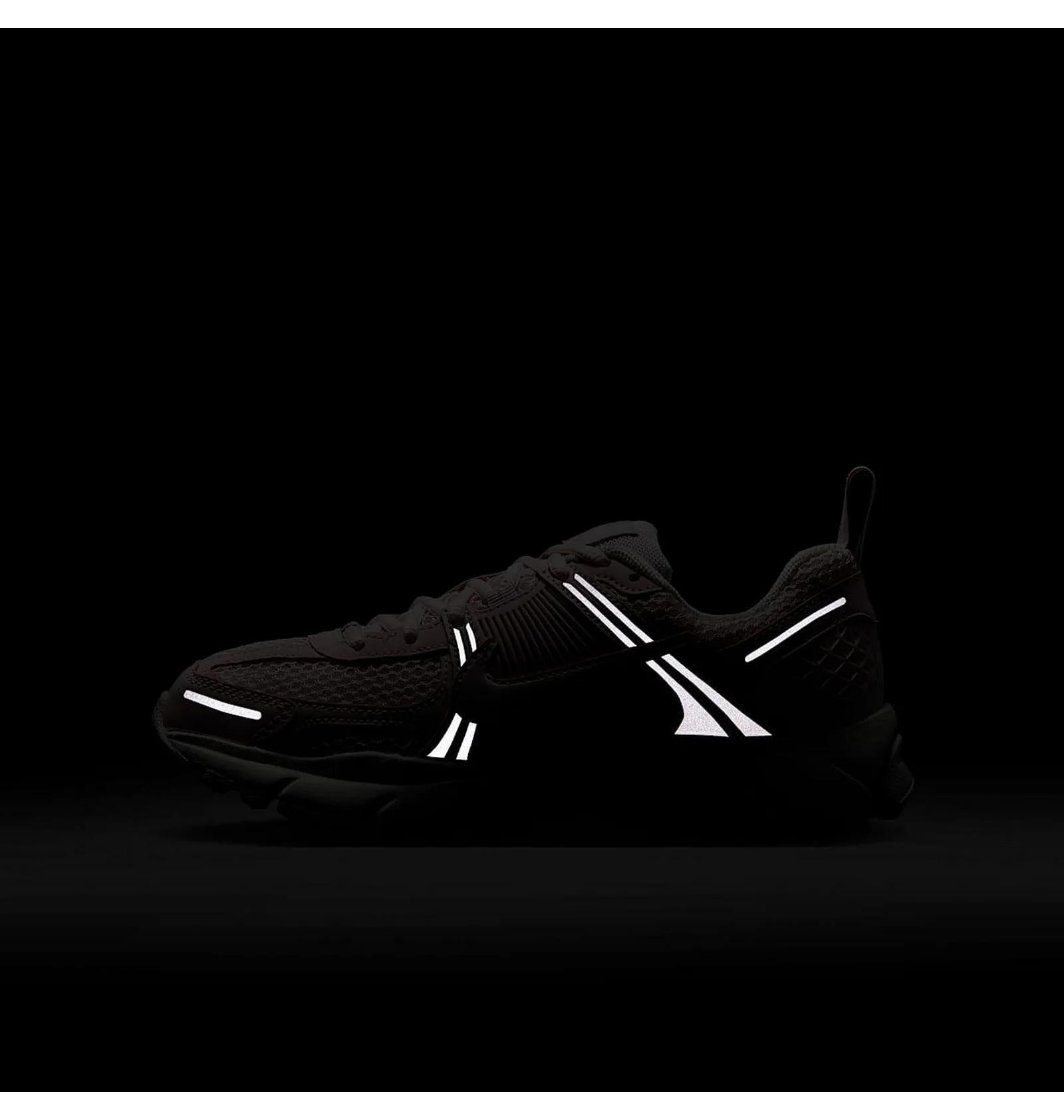 Кросівки жіночі Nike Zoom Vomero 5 Gs (HF6998-600) HF6998-600