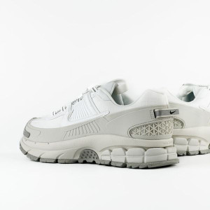 Кросівки NIKE ZOOM VOMERO ROAM HV5951-100