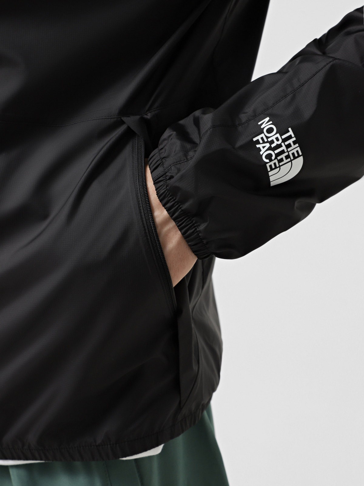 Куртка Seasonal Mountain 0A5IG34H01 THE NORTH FACE L Чорний 0A5IG34H01