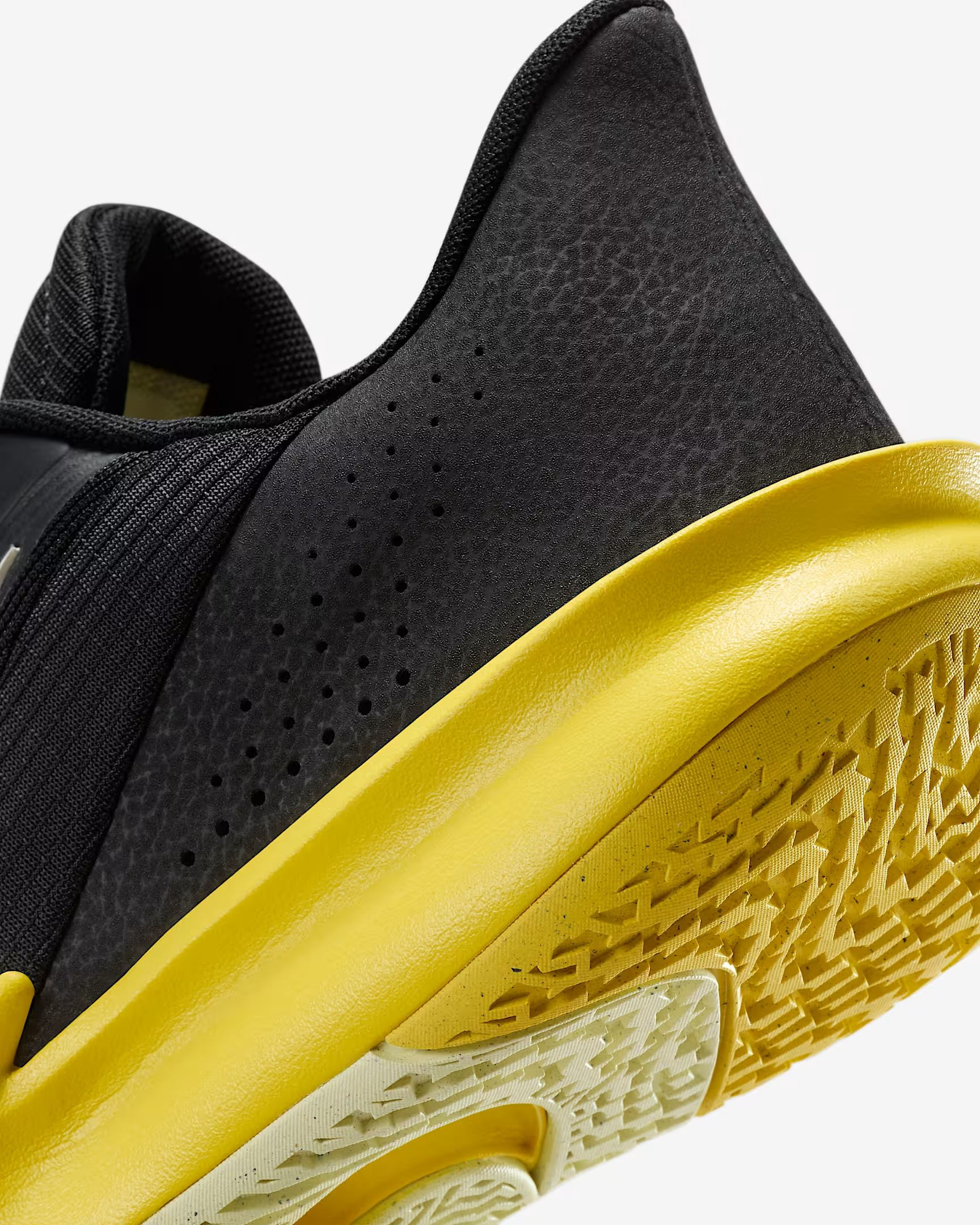 Кросівки Nike PRECISION VII HJ9153-001
