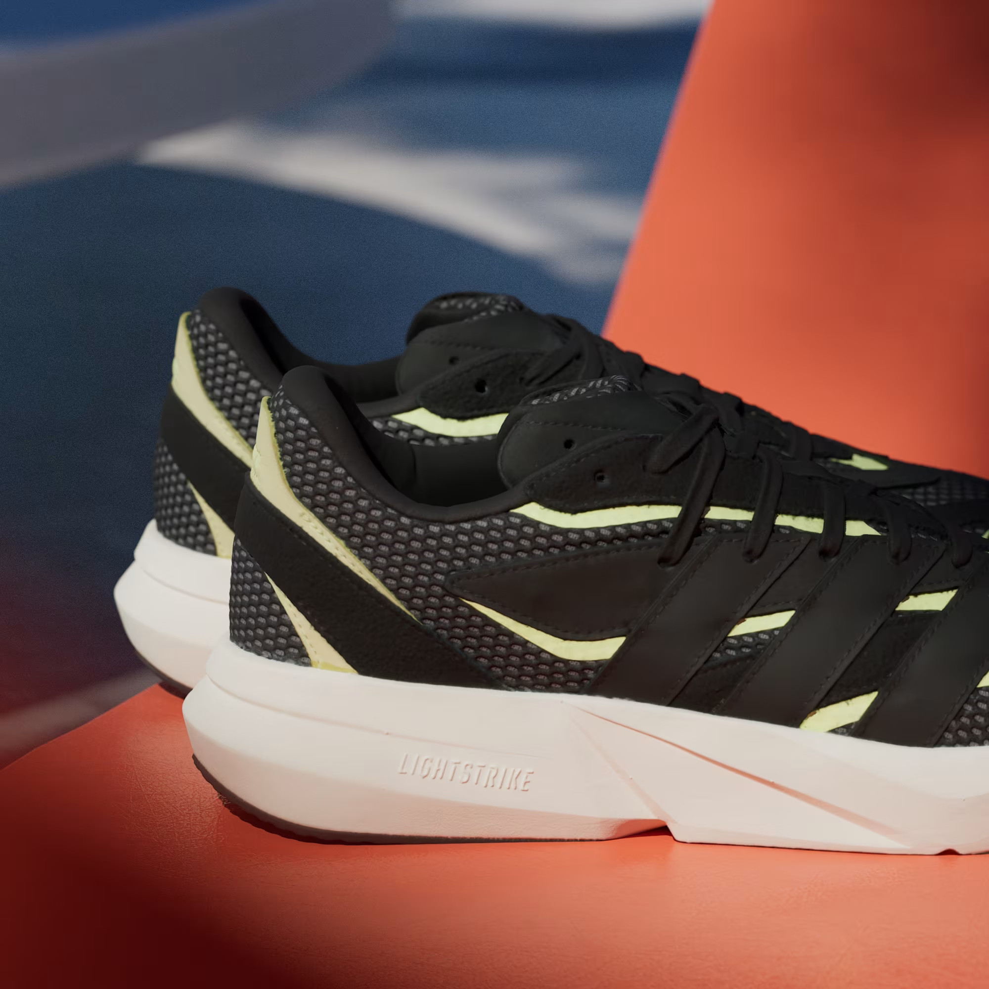 Кросівки чоловічі Adidas Lightblaze Black JH6945