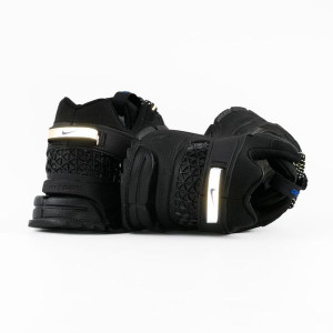 Кросівки Nike W ZOOM VOMERO ROAM HQ2181-004