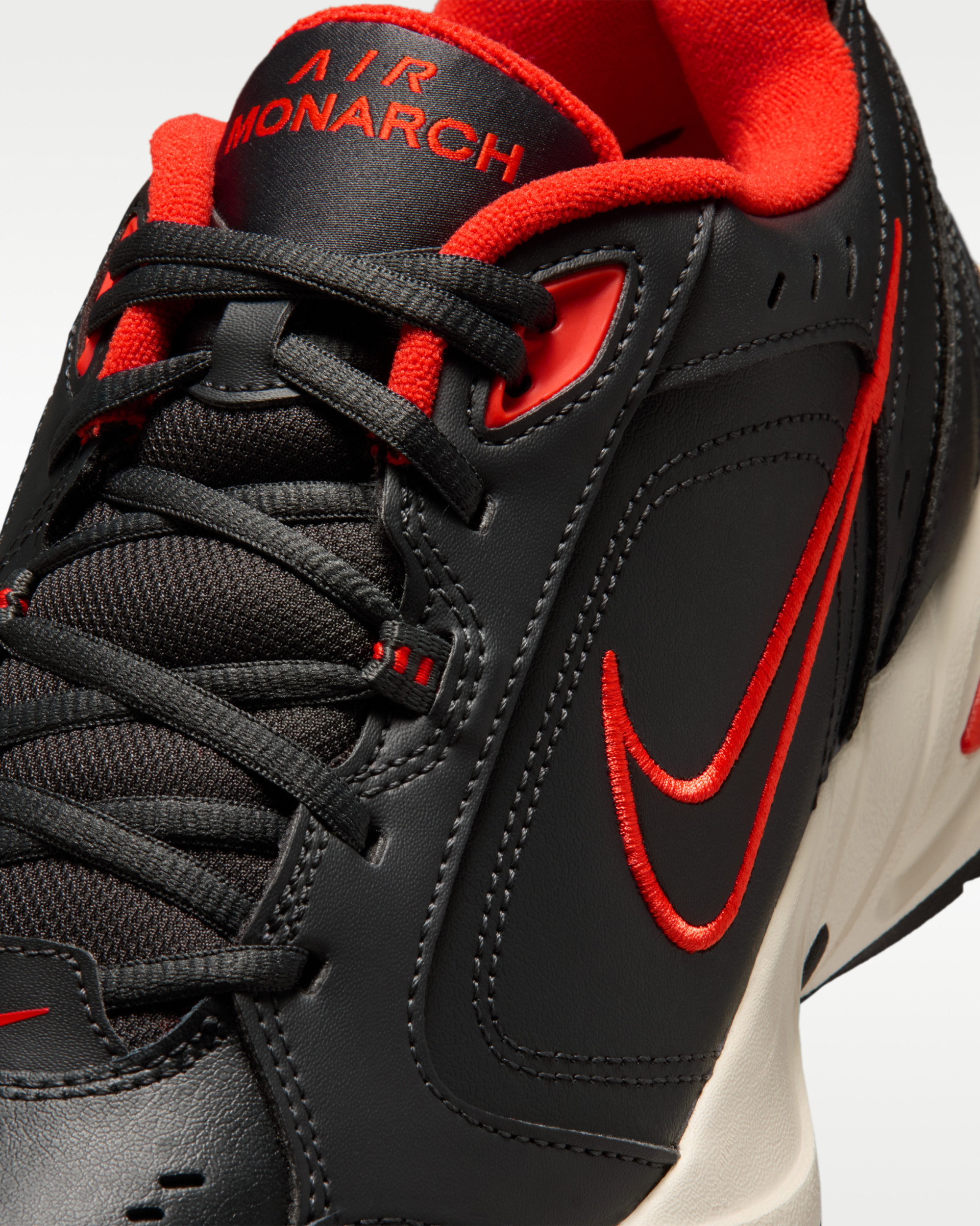 Кросівки Nike AIR MONARCH IV 415445-003