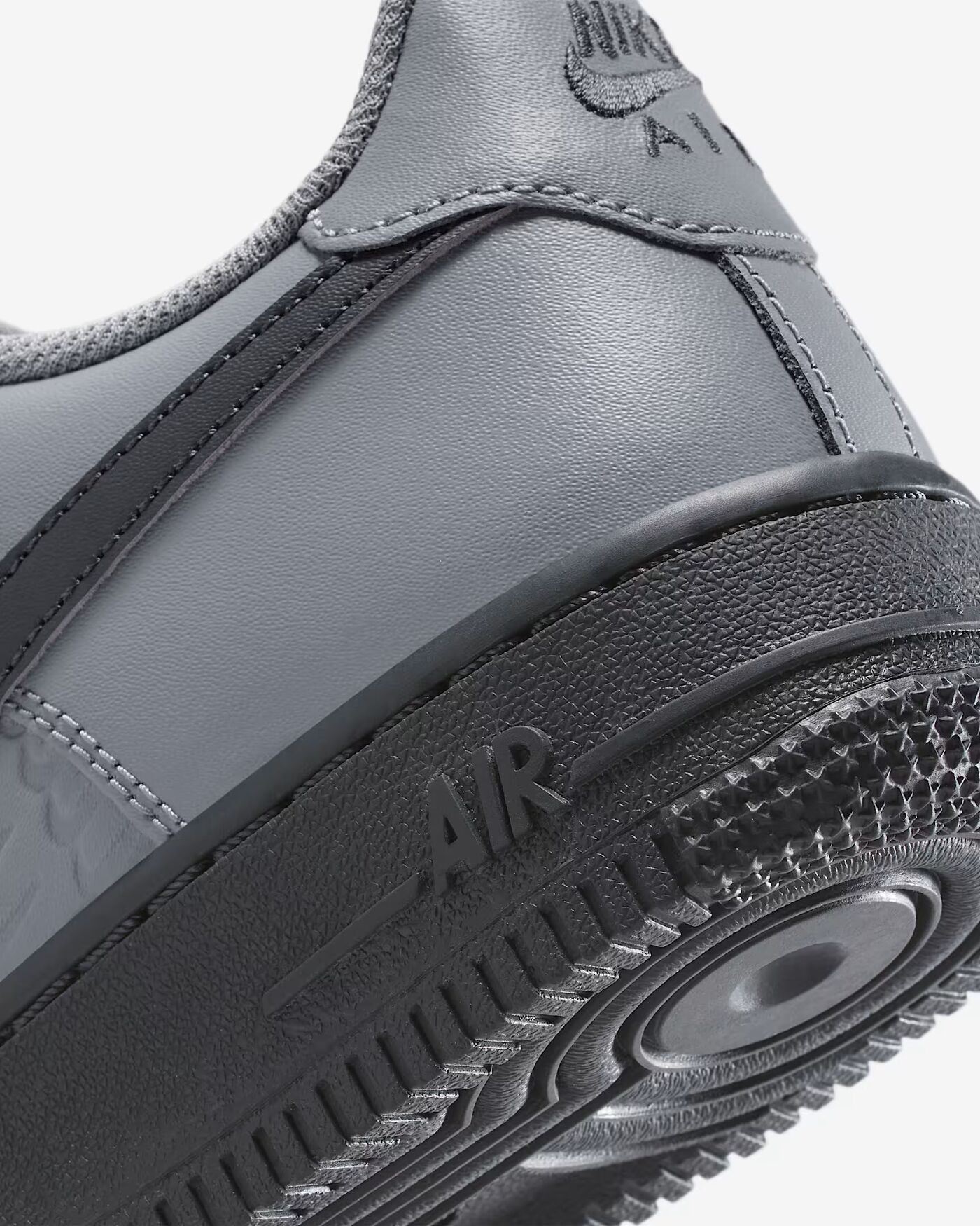 Кросівки Nike Air Force 1 Gs Grey IH4475-025