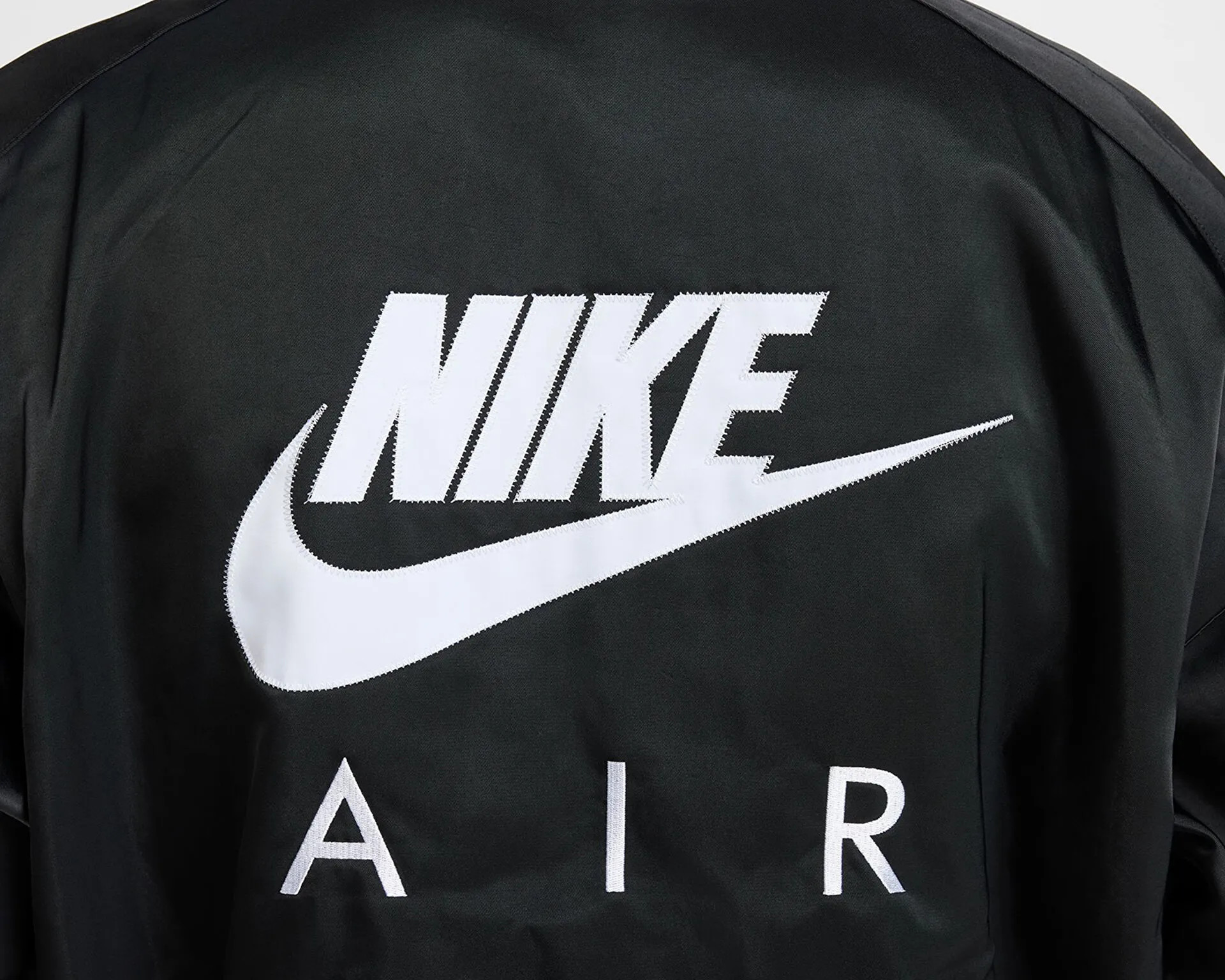 Куртка M NIKE AIR VARSITY JKT HJ0301-010