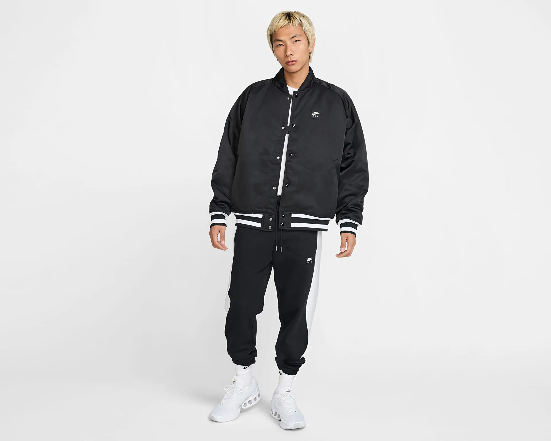 Куртка M NIKE AIR VARSITY JKT HJ0301-010