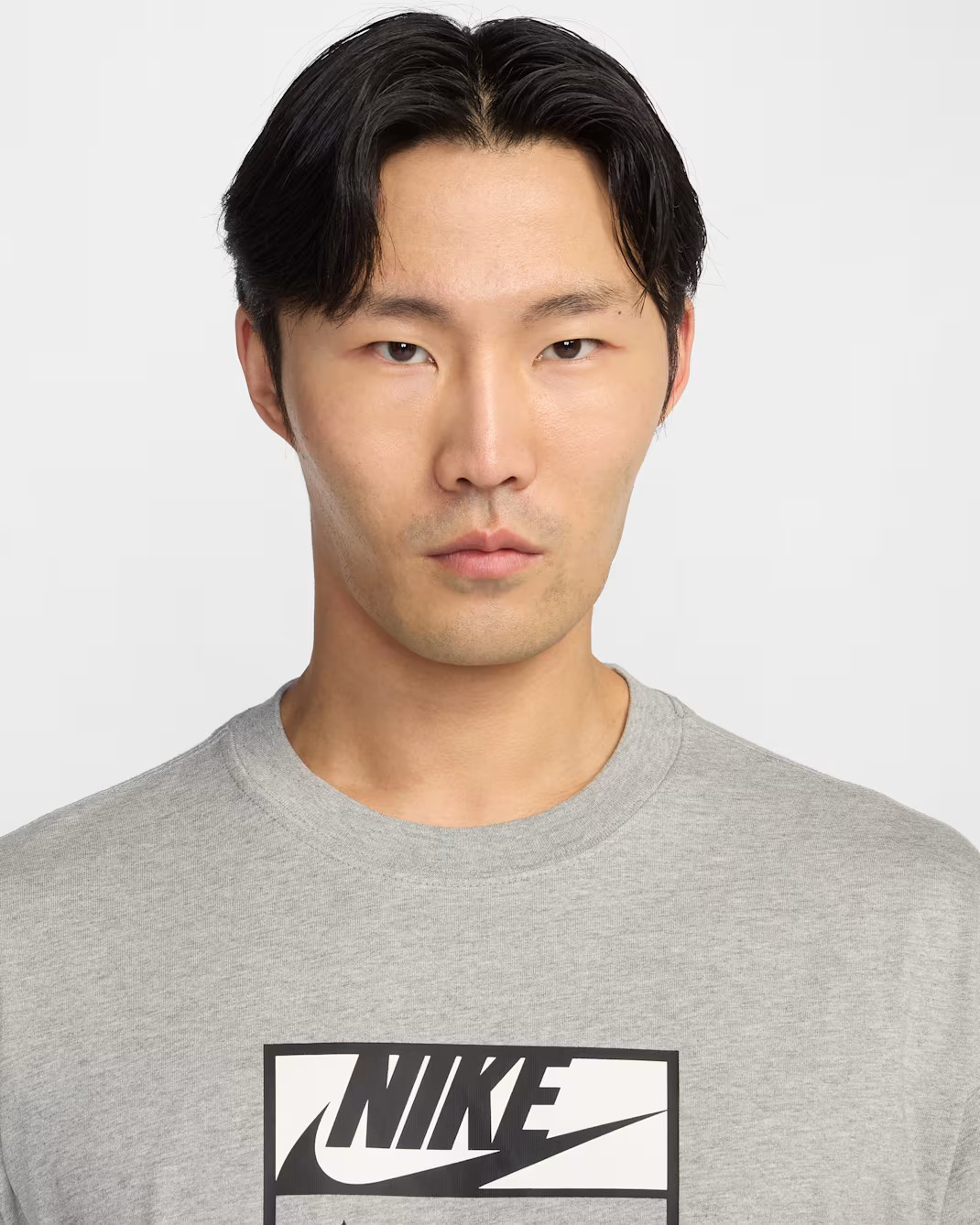 Футболка чоловіча Nike Sportswear Grey HJ0578-063