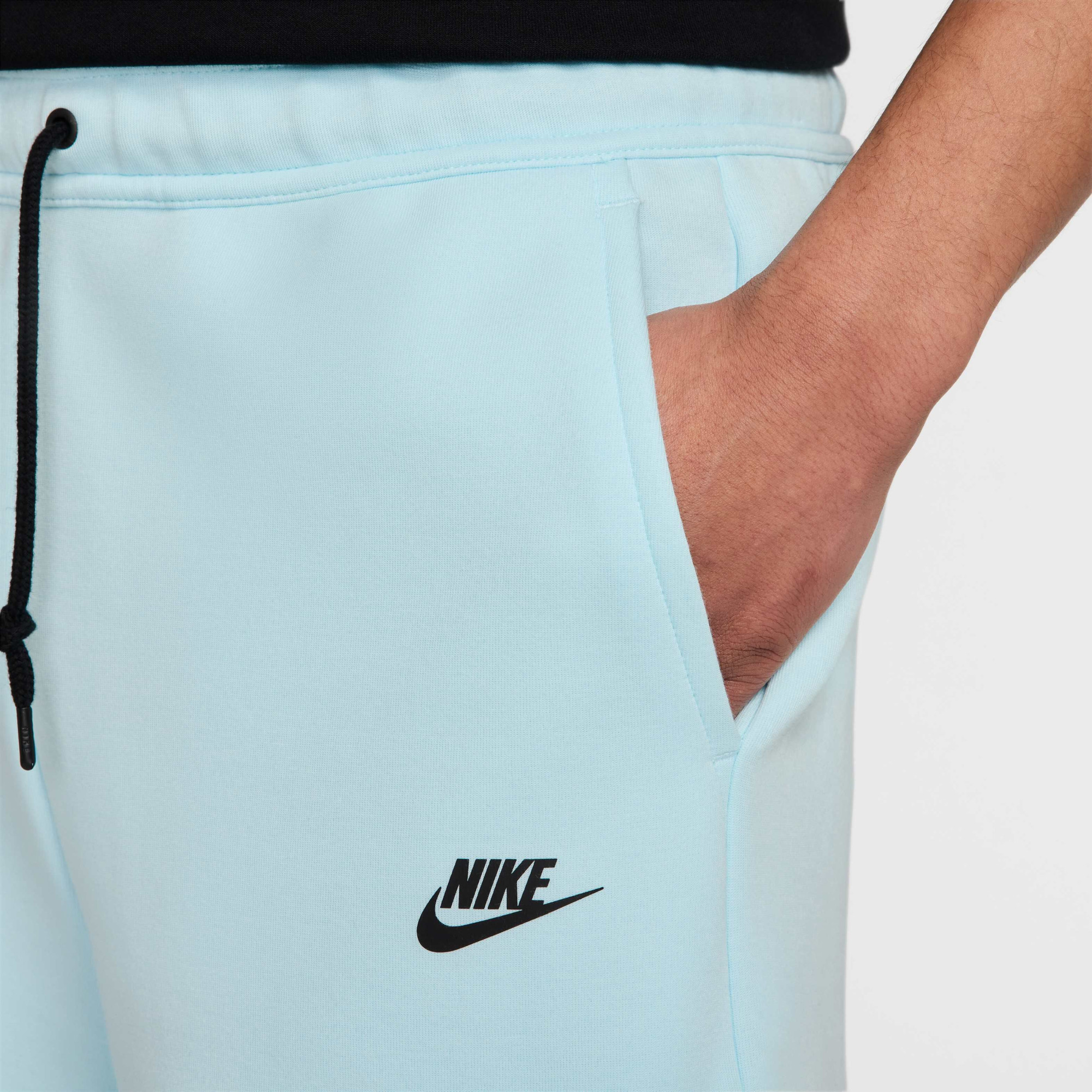 Шорти чоловічі Nike Sportswear Tech Fleece Light Blue FB8171-474