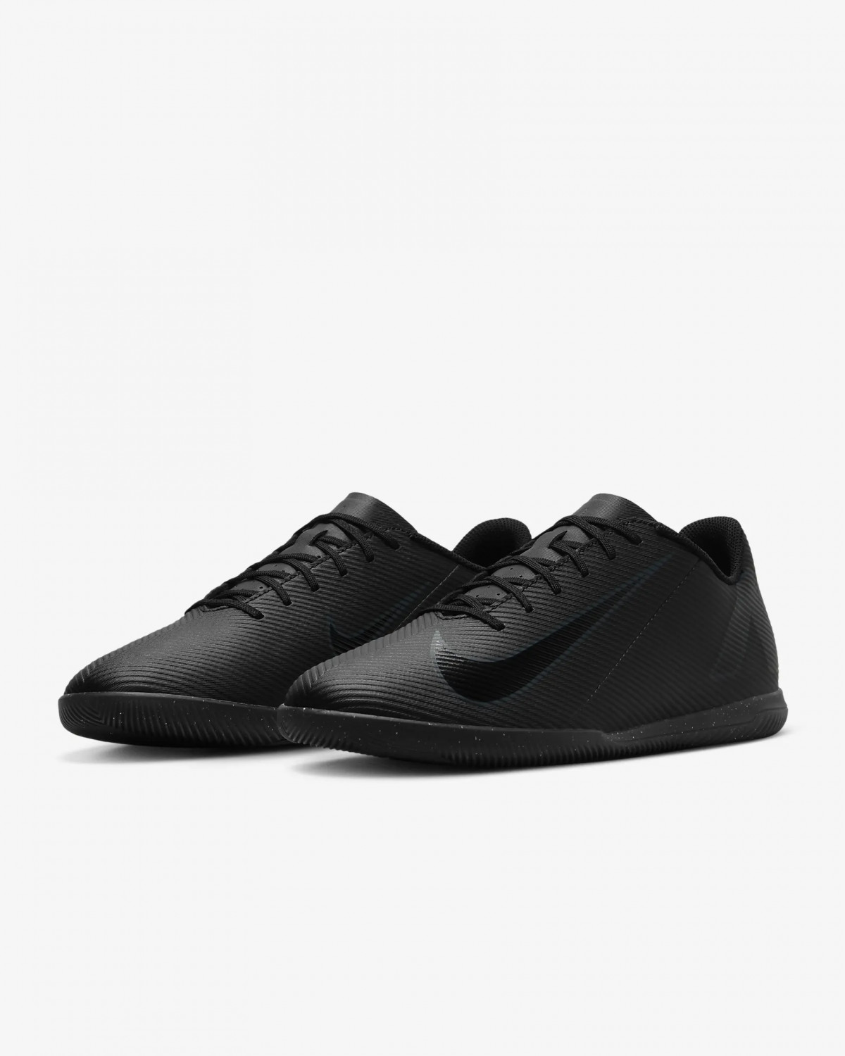 Бутси VAPOR 16 CLUB IC FQ8438-002 Nike 10 (44) Чорний FQ8438-002