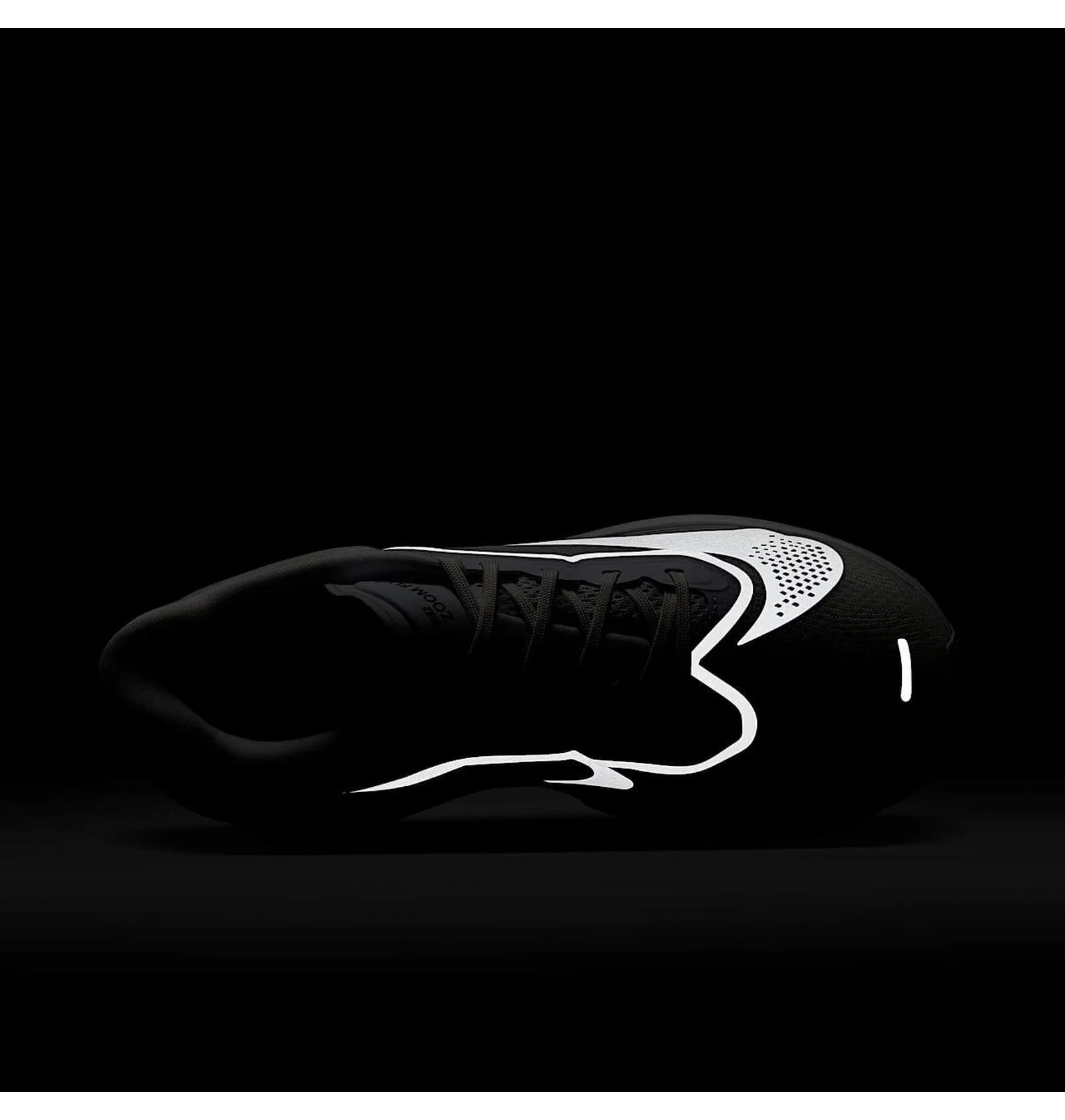 Кросівки жіночі Nike Zoom Fly 6 (FN8455-100) FN8455-100