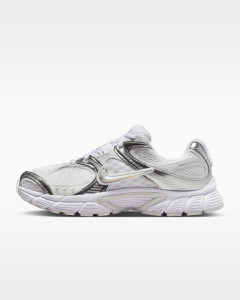 Кросівки Nike W V5 RNR HQ7901-112