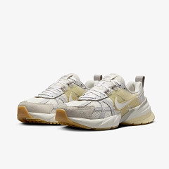 Кросівки Nike V2K Run Phantom LIght Khaki (W) HV4314-030