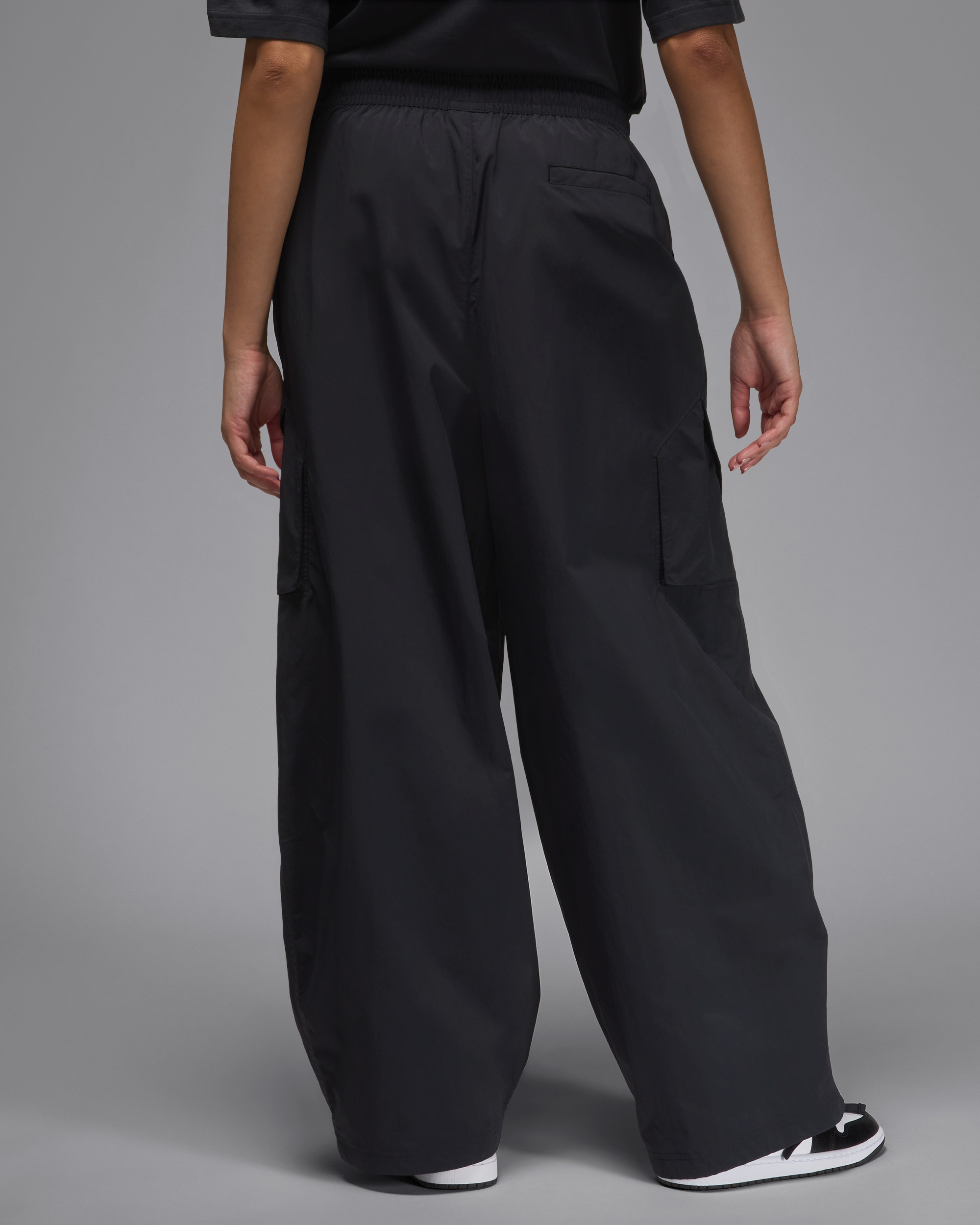 Штани Air Jordan W Chicago Parachute Pant HM6144-010