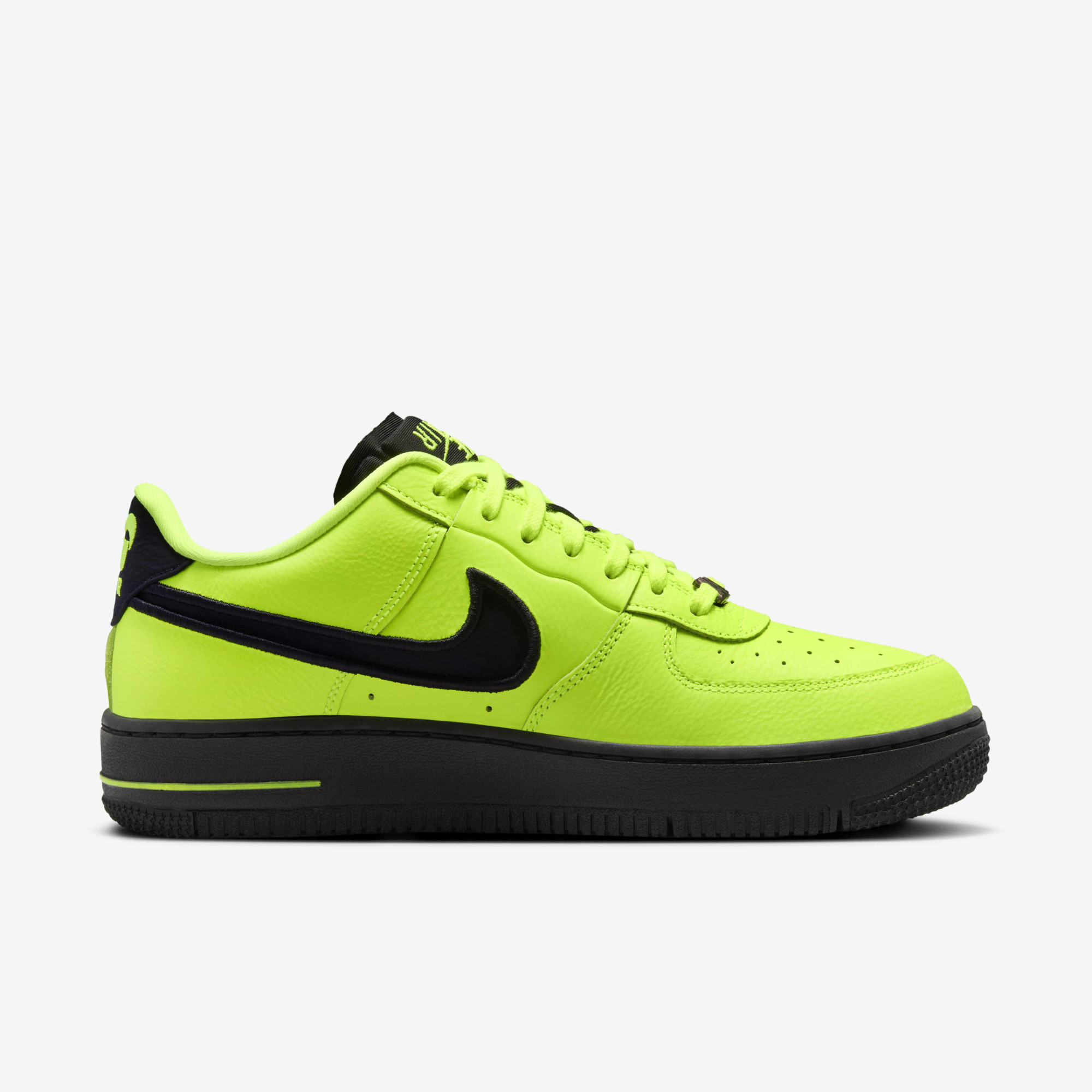 Кросівки жіночі Nike W Air Force 1 Dance Green FJ7409-700