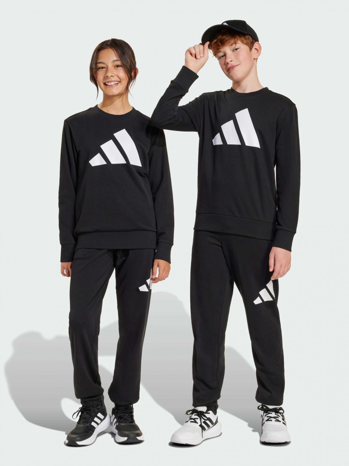Костюм спортивний підлітковий J BL FT JOG 240 JD2102 Adidas 128 Чорний JD2102
