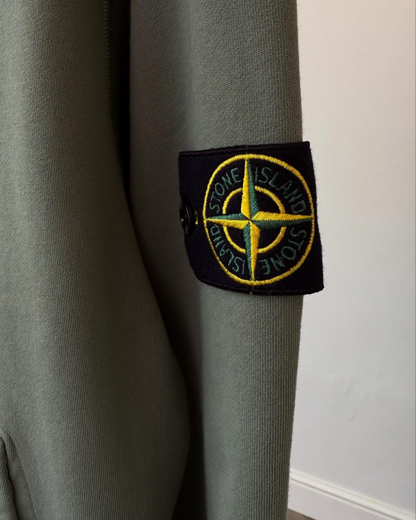 Худі Stone Island Logo Patch Hoodie Green K1S15610045S0051 V0059