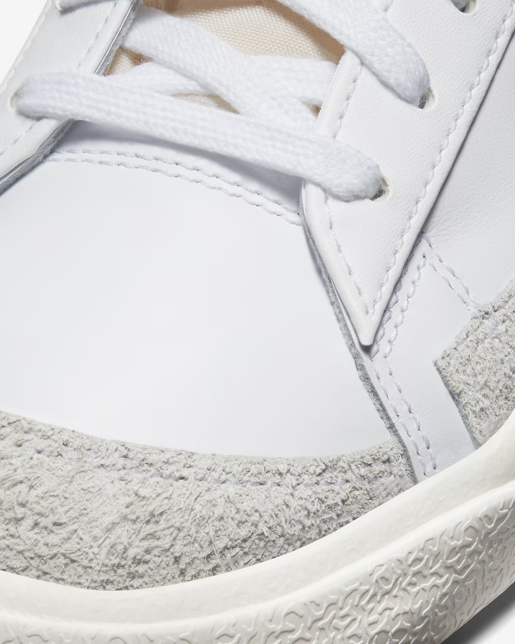 Кросівки Nike  Blazer Low '77 Vintage DA6364-101