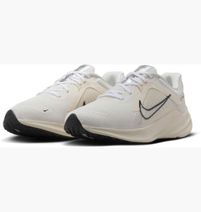 Кросівки Nike WMNS QUEST 5 DD9291-104