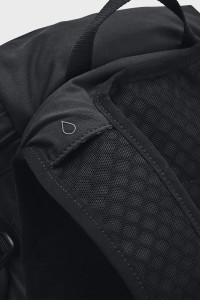 Рюкзак UA Launch Trail Backpack 16L чорний Уні 11х44,5х25,5 1378411-001