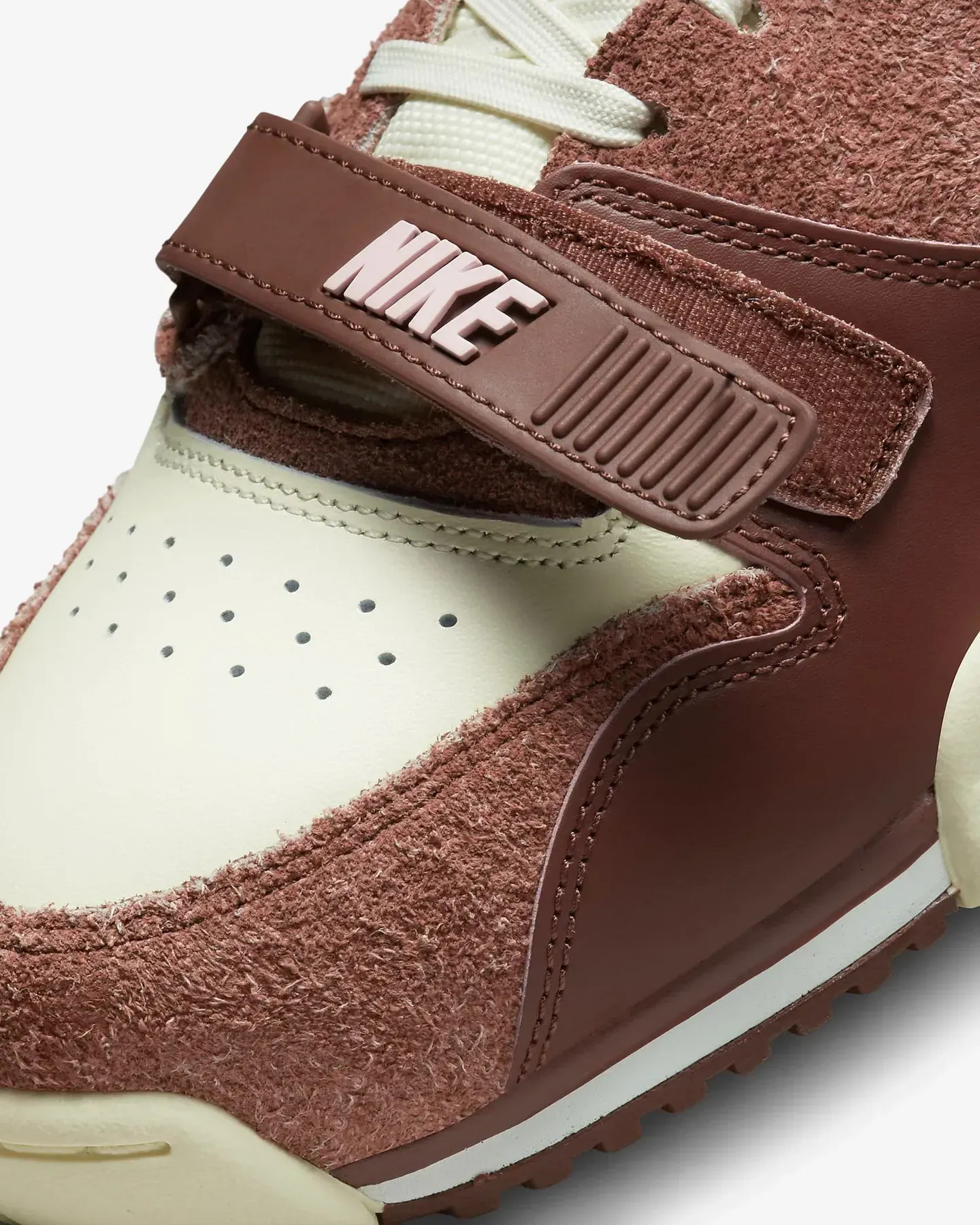 Кросівки Nike AIR TRAINER 1 DM0522-201