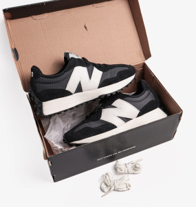 Кросівки чоловічі New Balance Figs X 327 Black/Grey U327FB 37 U327FB