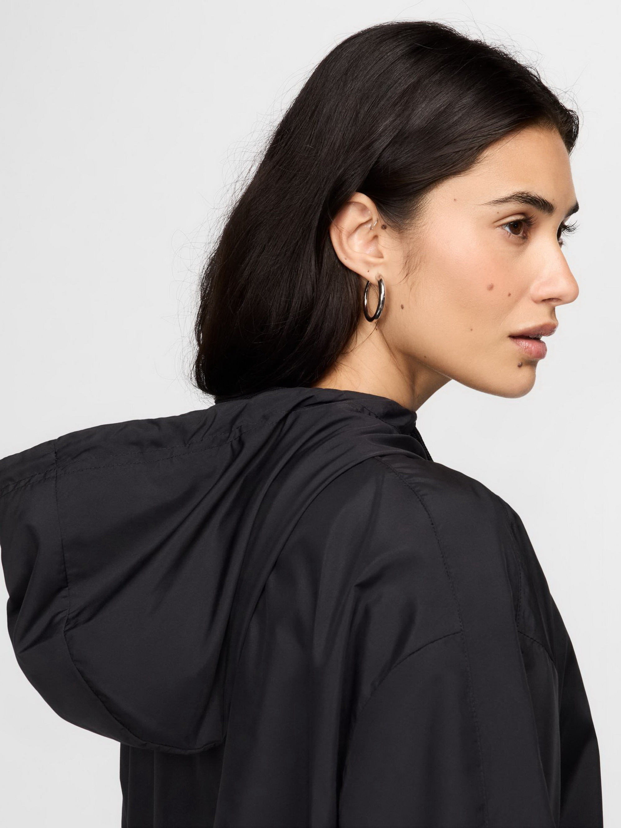 Олімпійка жіноча Nike Sportswear Classic Wovens Loose Uv Hooded Jacket Black FV6298-010