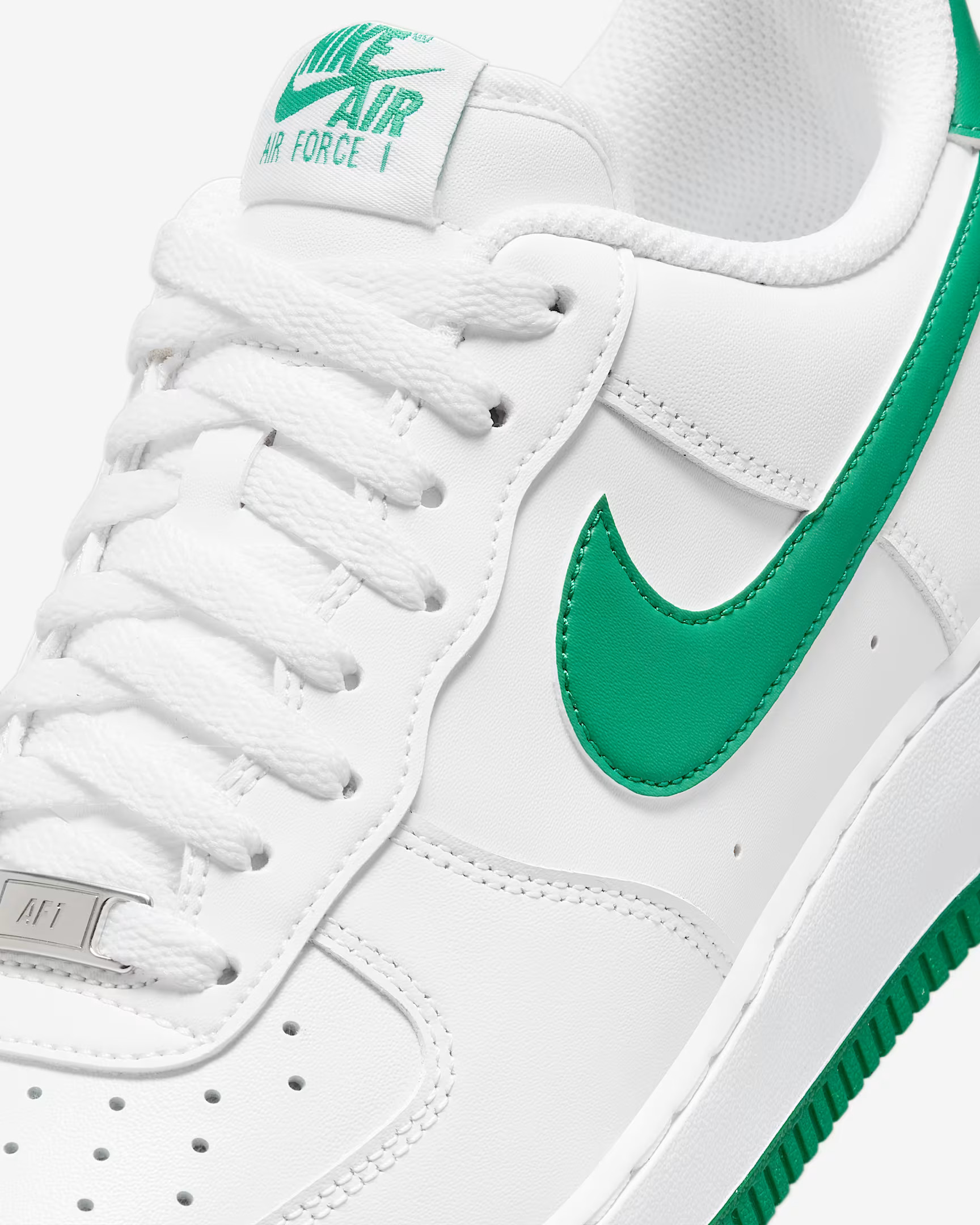 Кросівки Nike AIR FORCE 1 07 FJ4146-102