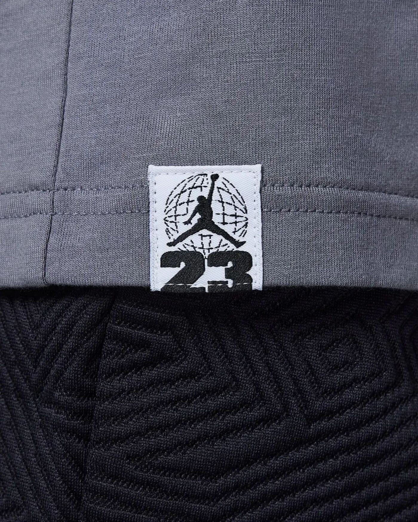 Костюм спортивний дитячий Air Jordan Sneaker School Grey/Black 85D722-023