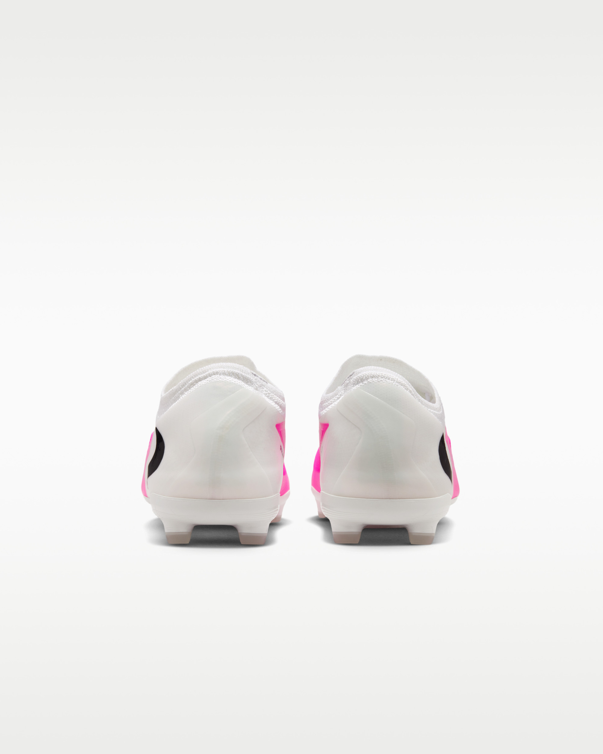 Бутси Nike JR PHANTOM 6 LOW PRO FG/MG T IH1792-901